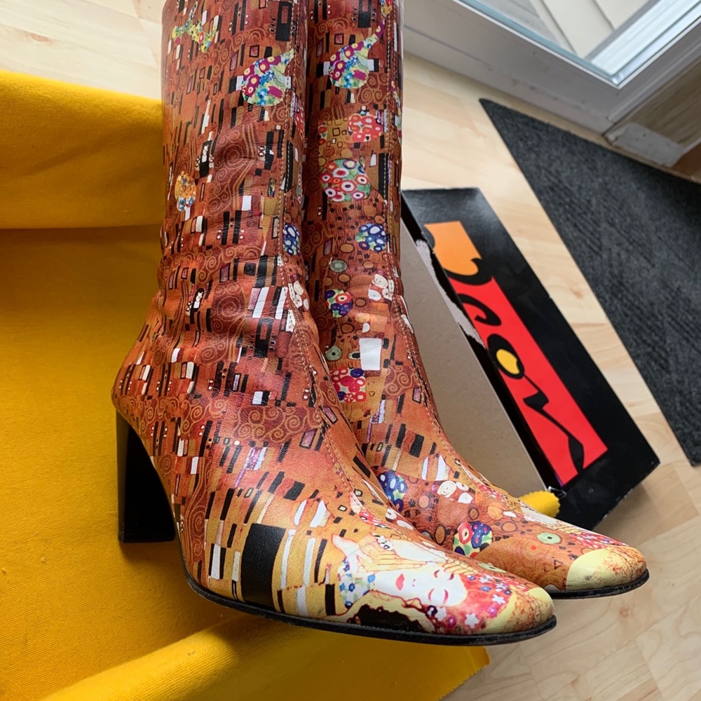 ICON women’s boots 7M